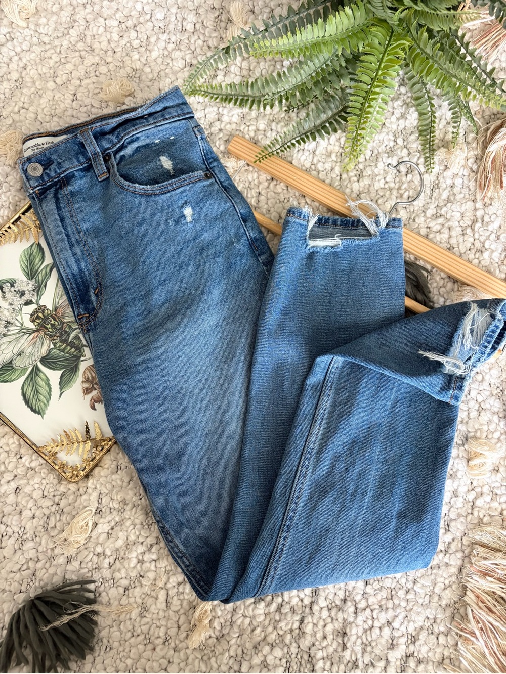 Abercrombie & Fitch The Skinny High Rise Jeans